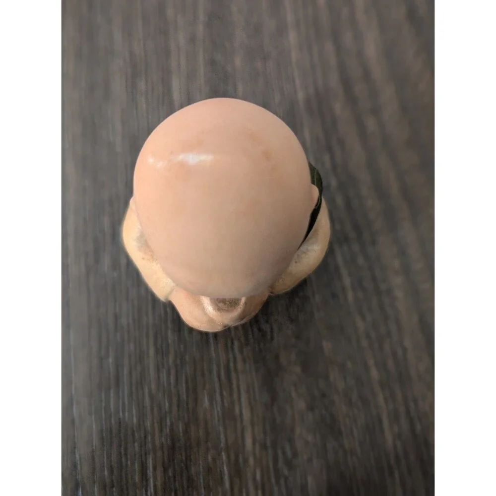 N/A three figurines